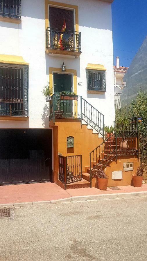 Excelente Habitacion En Bonita Y Tranquila Casa En Benalmadena Puebloアパートメント エクステリア 写真