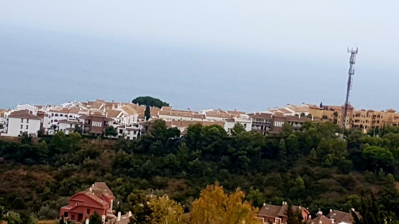 Excelente Habitacion En Bonita Y Tranquila Casa En Benalmadena Puebloアパートメント エクステリア 写真